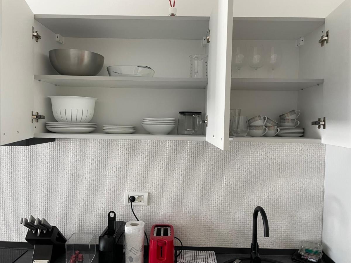 Cozy 2-room Penthouse Lakeview W14 公寓